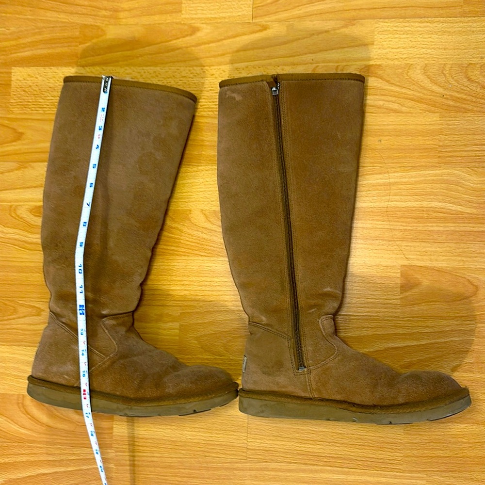 Ugg Australia, knee-high zip boots. Women’s size US 8 in Chestnut